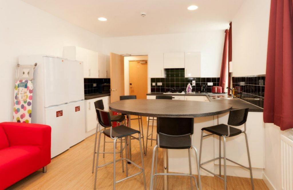 Destiny Student - Cowgate Apartment Edinburgh Room photo